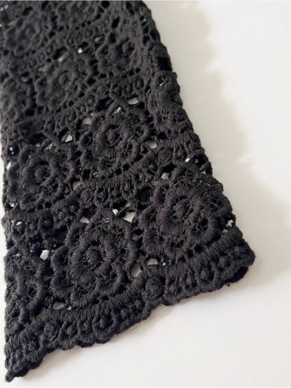 Forever 21 Black Crochet Lace Long Sleeve Crop Top - Picture 10 of 14